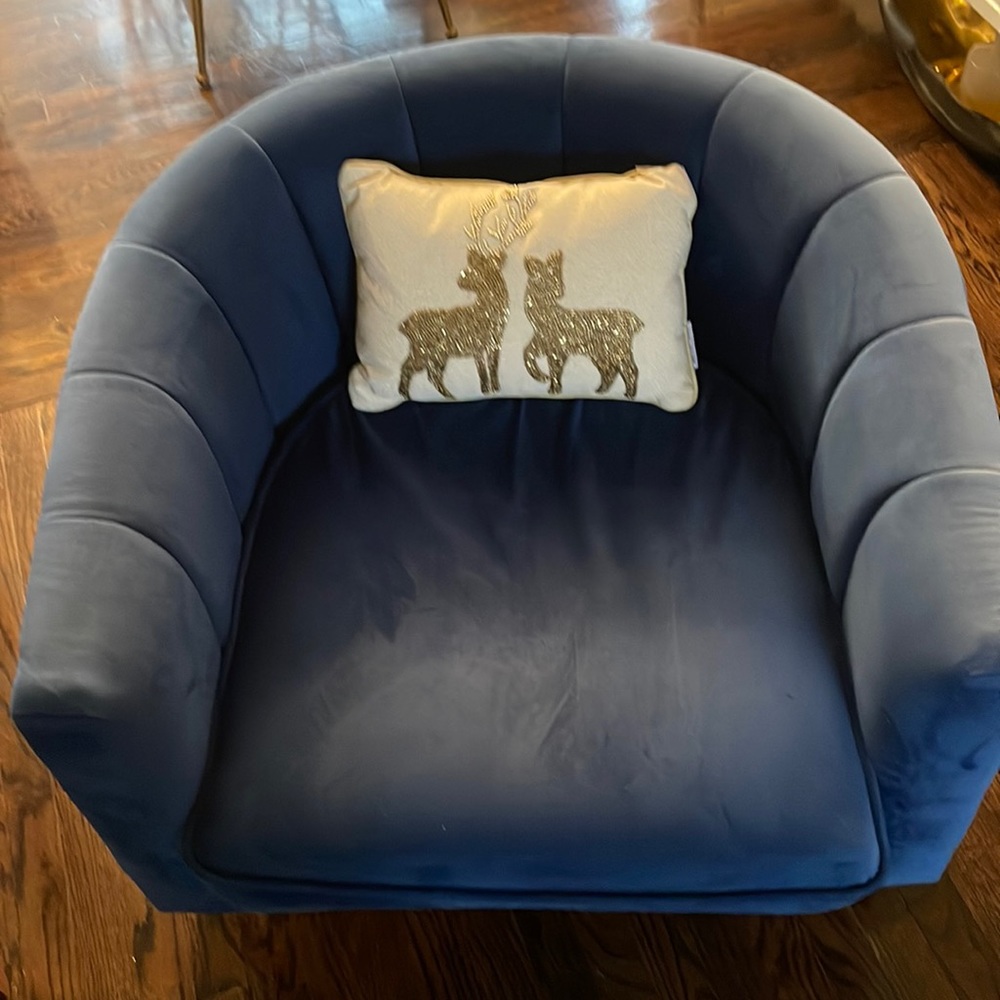 2 chairs color blue with gold legs